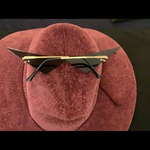 Black Exaggerated Cat Eye Sunglasses